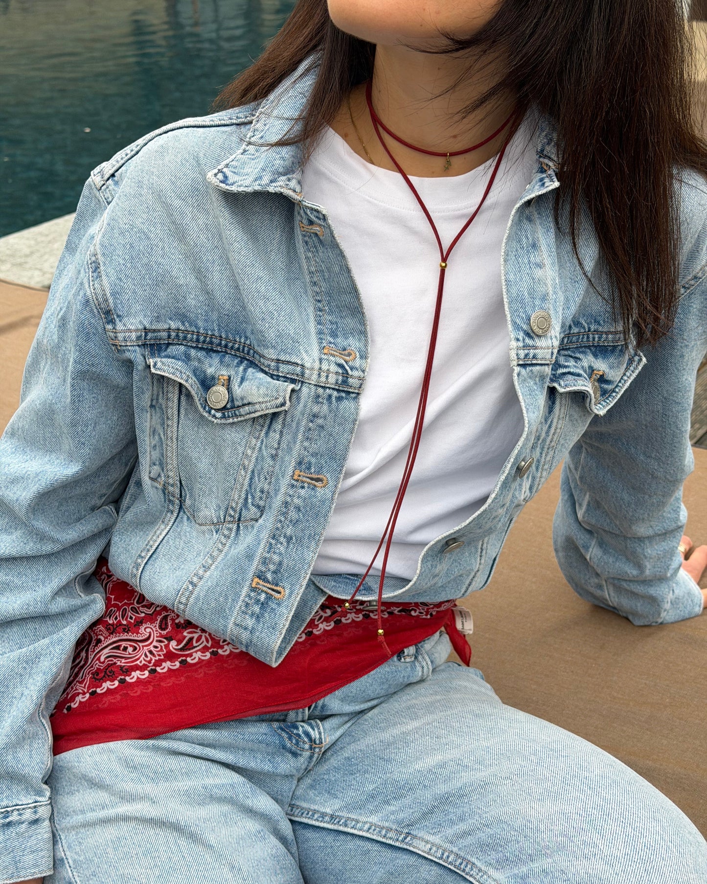 Choker rosso con segno zodiacale